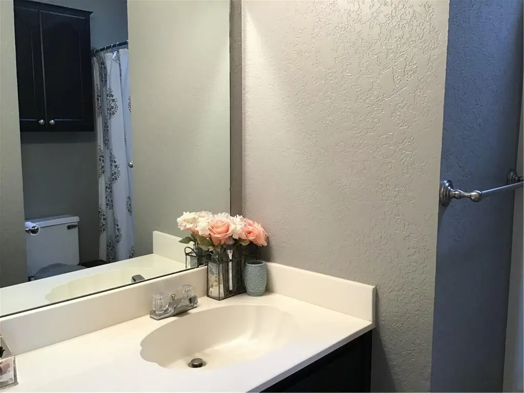 Photo 10 — 2123 Lakecrest Drive, Moore, OK 73170