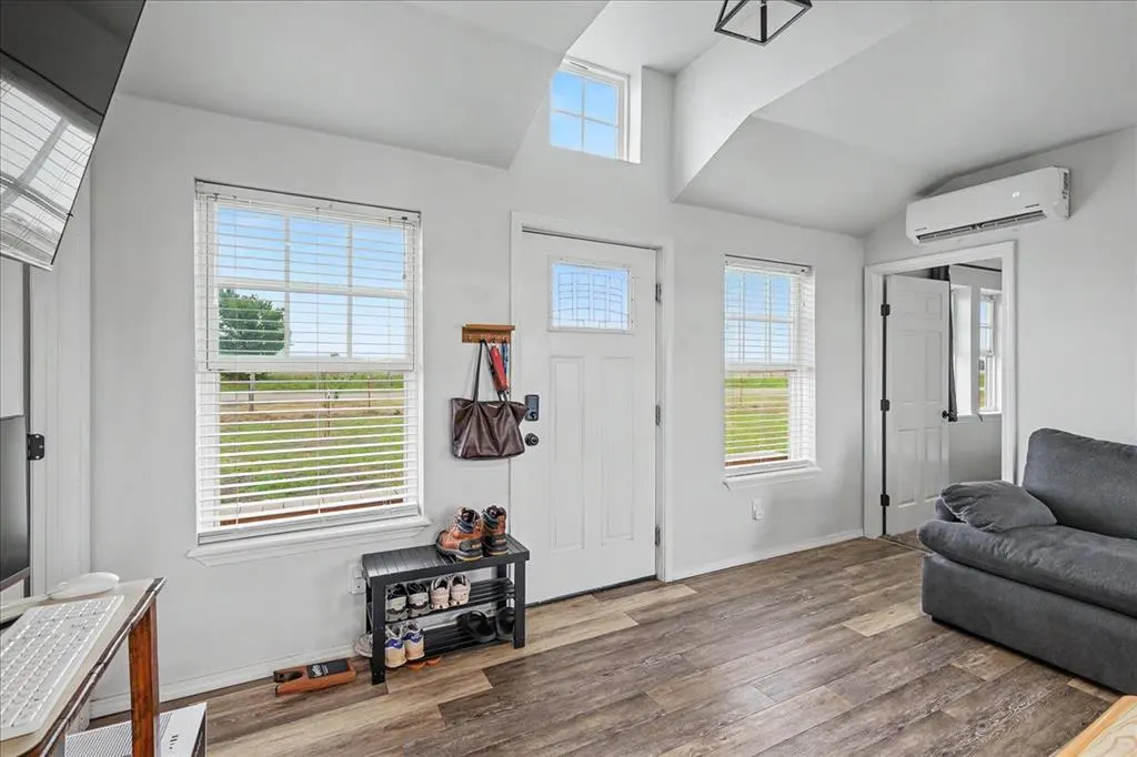 Photo 9 — 8955 N Highway 74 Street, Crescent, OK 73028