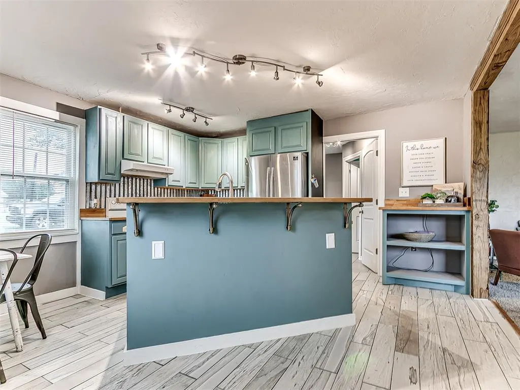 Photo 4 — 418 W Grimes Avenue, Cashion, OK 73016