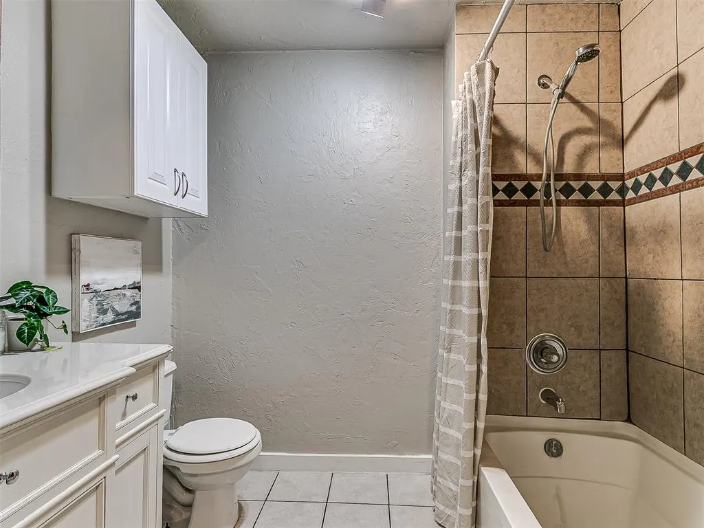 Photo 25 — 418 W Grimes Avenue, Cashion, OK 73016