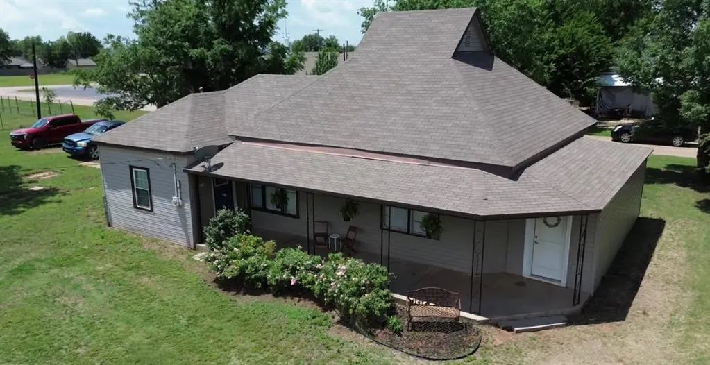 Front exterior — 418 W Grimes Avenue, Cashion, OK 73016