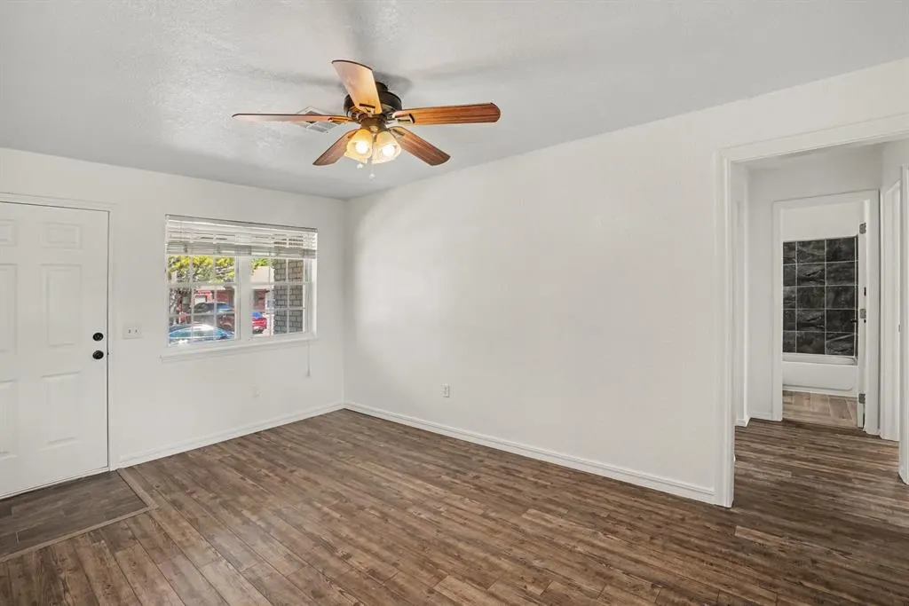 Photo 6 — 1317 Lawton Avenue, Moore, OK 73160