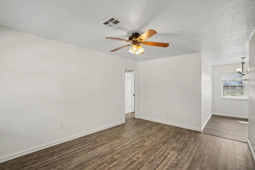 Photo 7 — 1317 Lawton Avenue, Moore, OK 73160