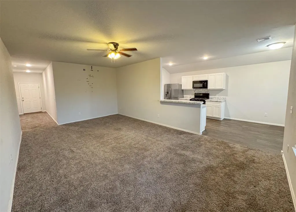 Photo 7 — 1109 S Appaloosa Lane, Mustang, OK 73064
