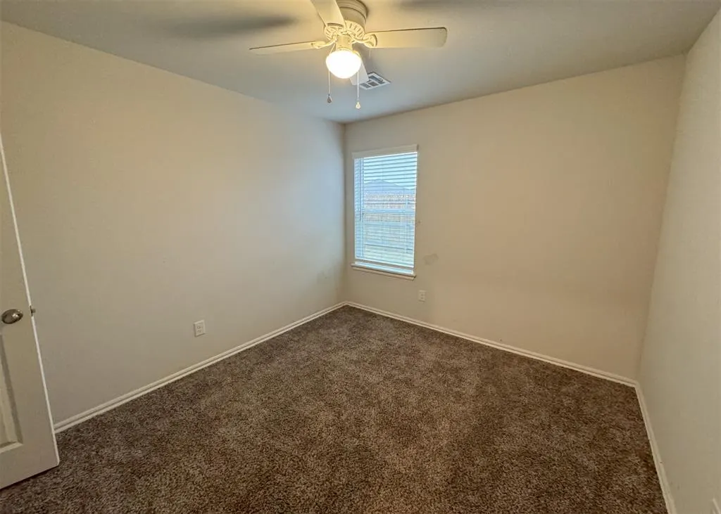 Photo 14 — 1109 S Appaloosa Lane, Mustang, OK 73064
