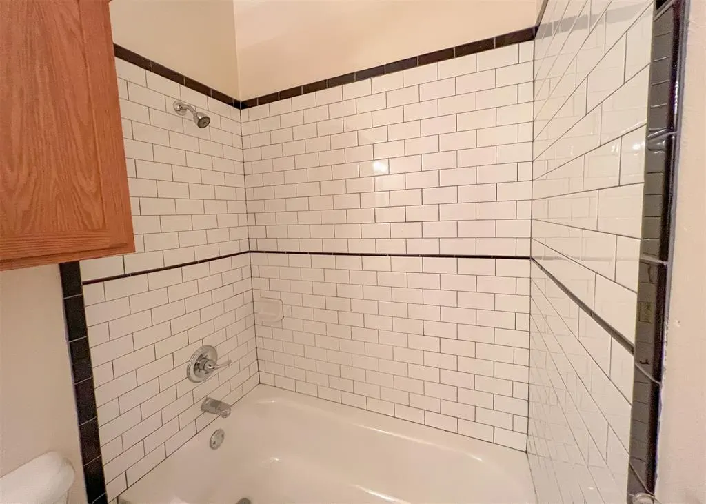 Photo 10 — 11234 Queen Anne Avenue, Oklahoma City, OK 73114