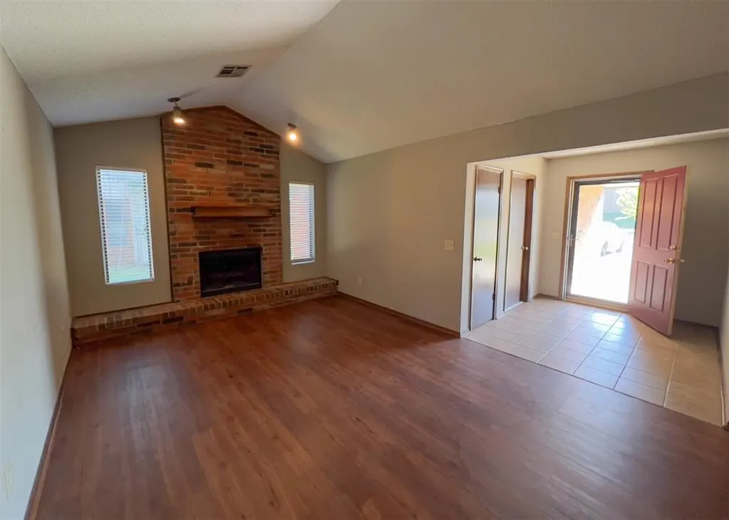 Photo 2 — 1303 N Fretz Avenue, Edmond, OK 73003