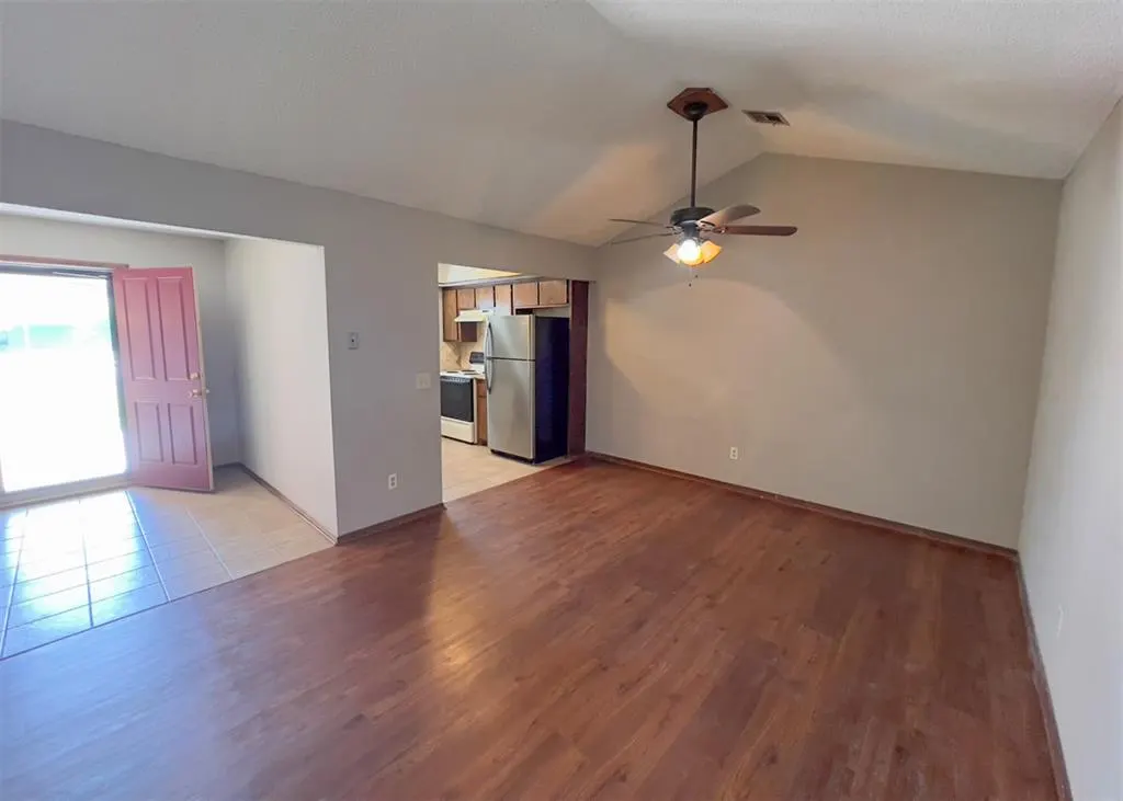 Photo 3 — 1303 N Fretz Avenue, Edmond, OK 73003