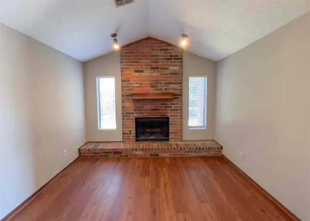 Photo 4 — 1303 N Fretz Avenue, Edmond, OK 73003