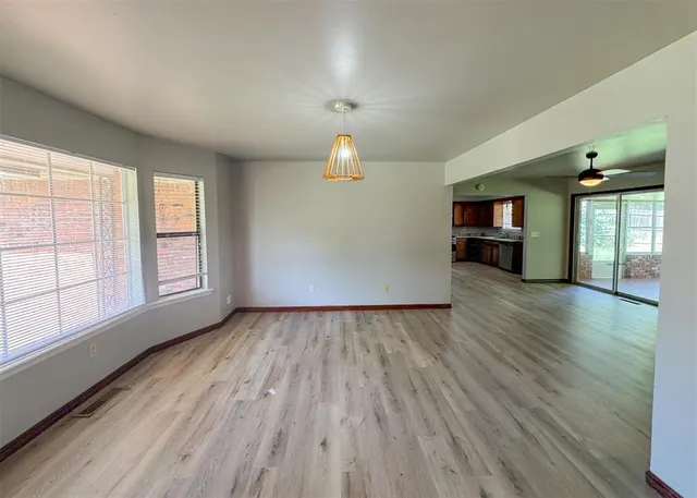 Photo 4 — 345 Travis Circle, Edmond, OK 73013