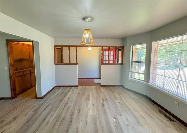 Photo 5 — 345 Travis Circle, Edmond, OK 73013