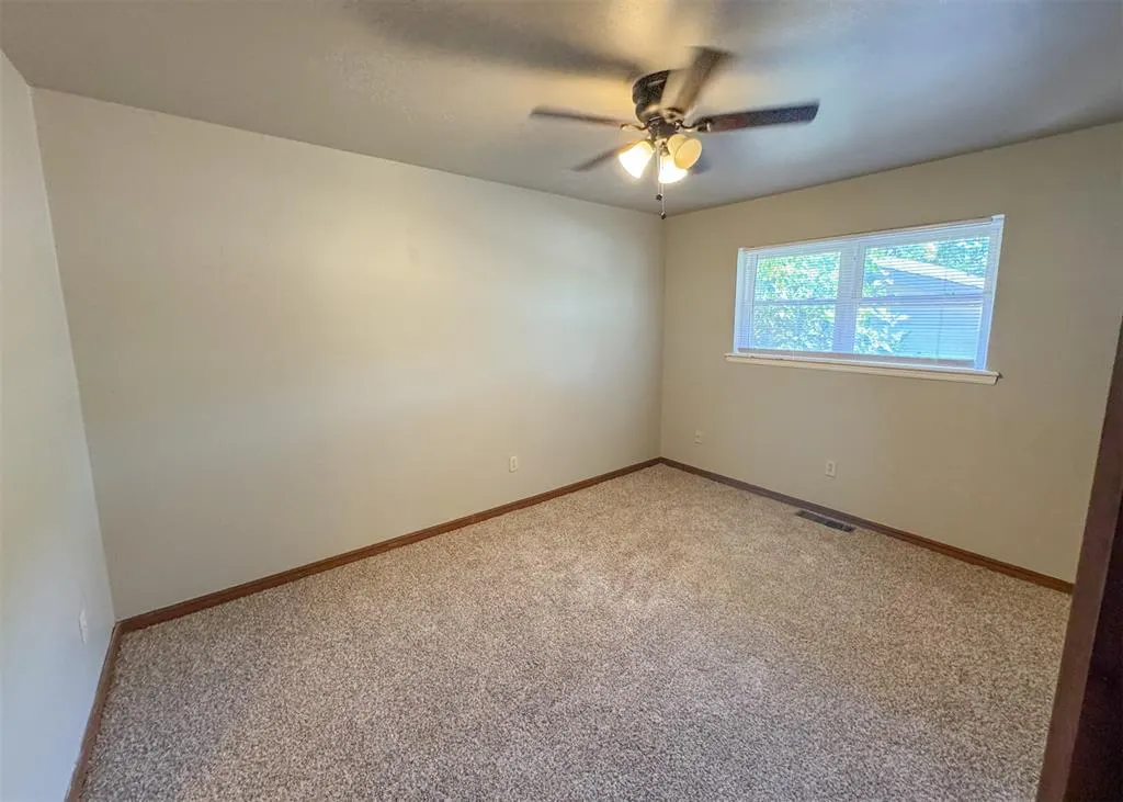 Photo 19 — 345 Travis Circle, Edmond, OK 73013