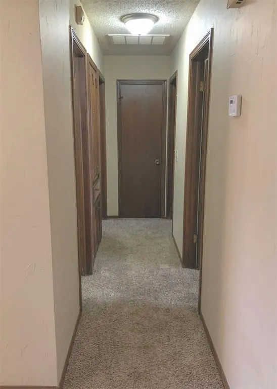 Photo 13 — 720 Robin Hill Road, Edmond, OK 73003