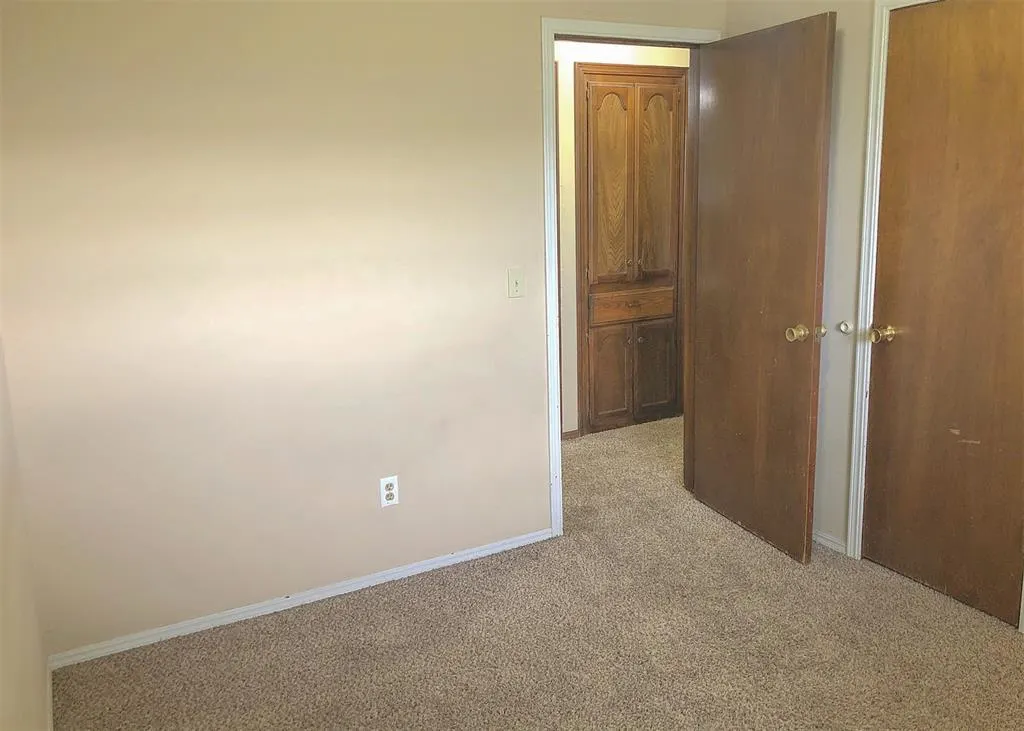 Photo 15 — 720 Robin Hill Road, Edmond, OK 73003