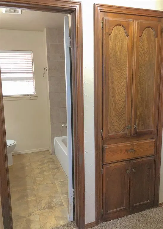 Photo 20 — 720 Robin Hill Road, Edmond, OK 73003