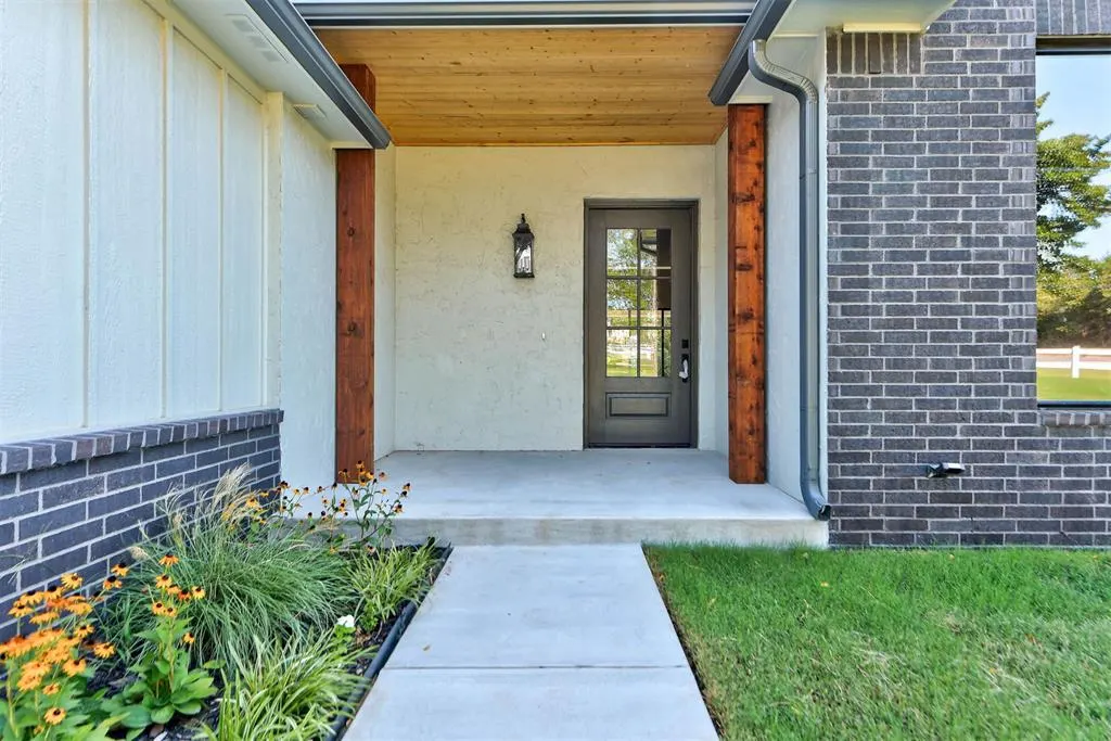 Photo 5 — 30 N Oaks Road, Harrah, OK 73045
