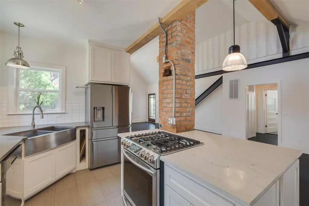 Photo 2 — 1138 NW 40th Street, Oklahoma City, OK 73118