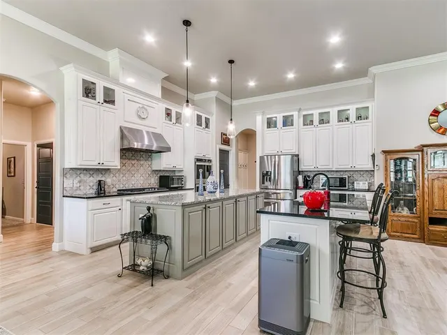 Photo 5 — 3125 Mackenzie Avenue, Edmond, OK 73013