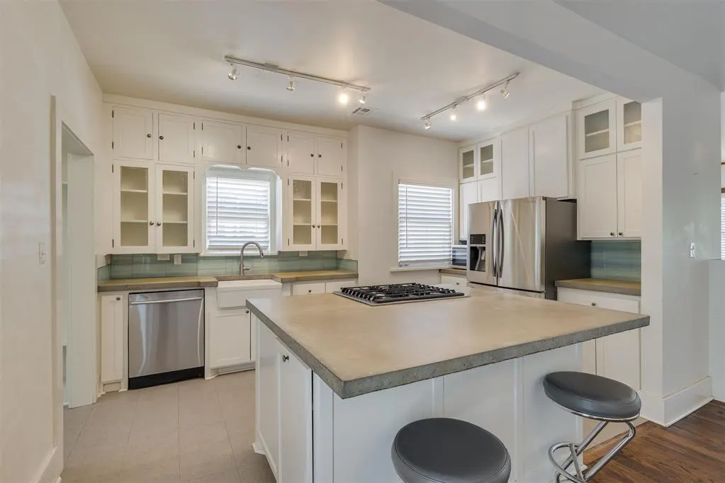 Photo 2 — 1134 NW 40th Street, Oklahoma City, OK 73118