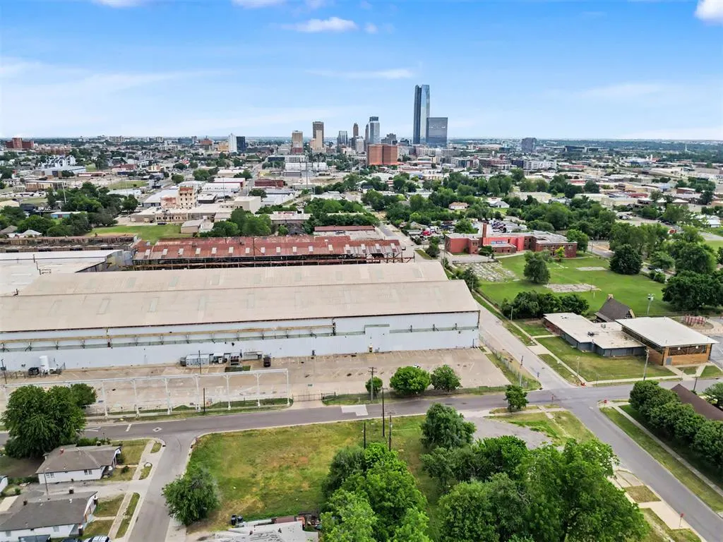 Photo 2 — NW 4th Street, Oklahoma City, OK 73106