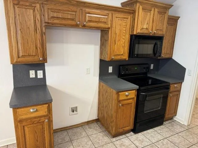Photo 10 — 532 Lone Oak Drive, Norman, OK 73071