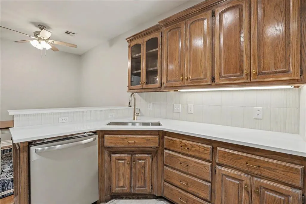 Photo 8 — 1641 Laurel Drive, Edmond, OK 73003