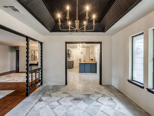 Photo 6 — 901 NE 6th Street, Moore, OK 73160