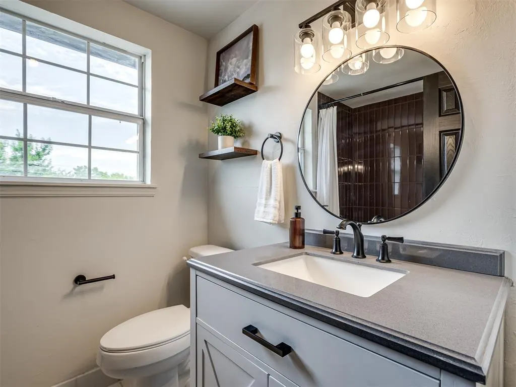 Photo 25 — 901 NE 6th Street, Moore, OK 73160
