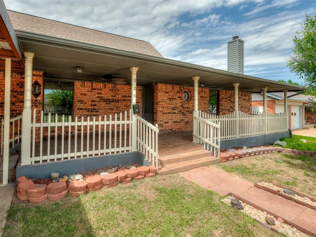 Photo 26 — 901 NE 6th Street, Moore, OK 73160