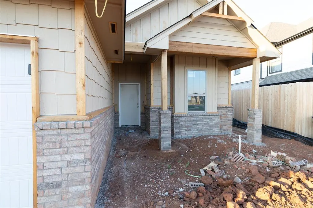 Photo 11 — 2105 NW 171st Street, Edmond, OK 73012