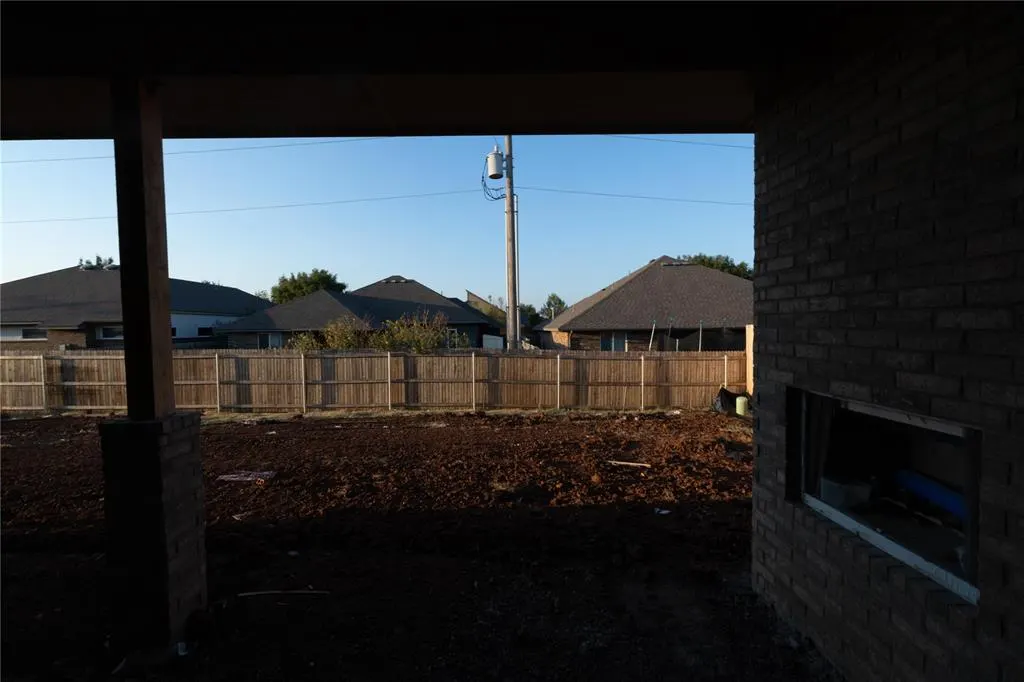 Photo 13 — 2105 NW 171st Street, Edmond, OK 73012