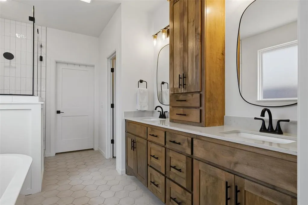 Photo 16 — 4302 Windstone Drive, Norman, OK 73072