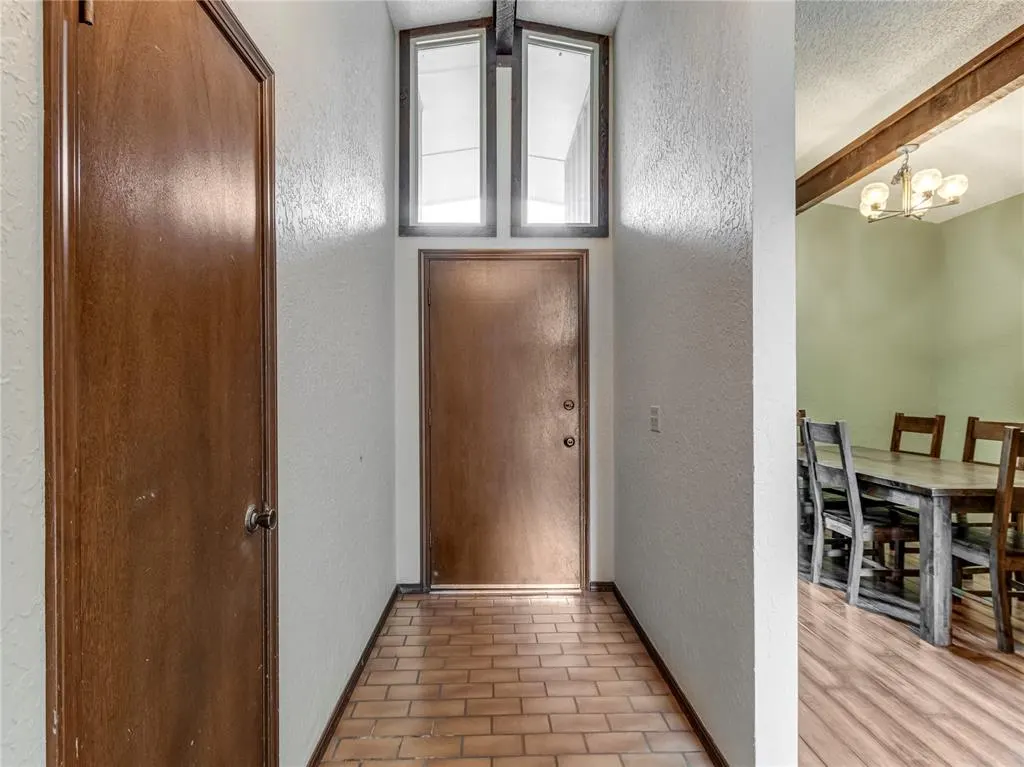 Photo 3 — 605 Park Drive, Yukon, OK 73099