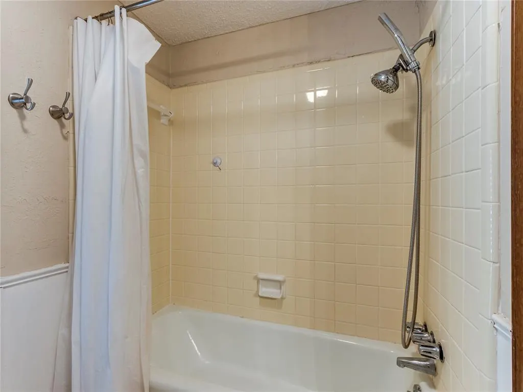 Photo 19 — 605 Park Drive, Yukon, OK 73099