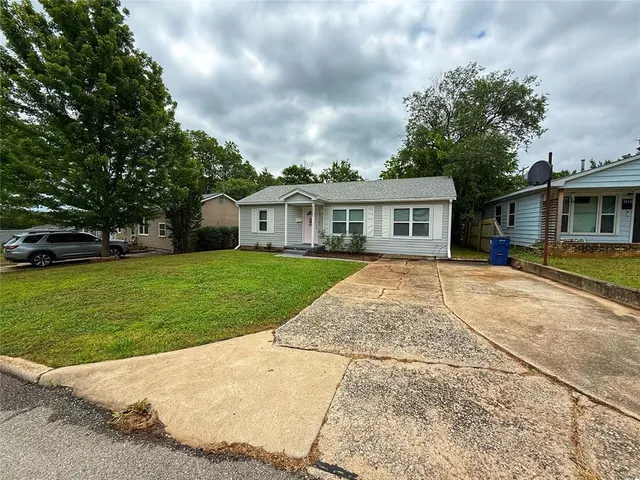 Photo 2 — 1215 Carol Drive, Shawnee, OK 74804