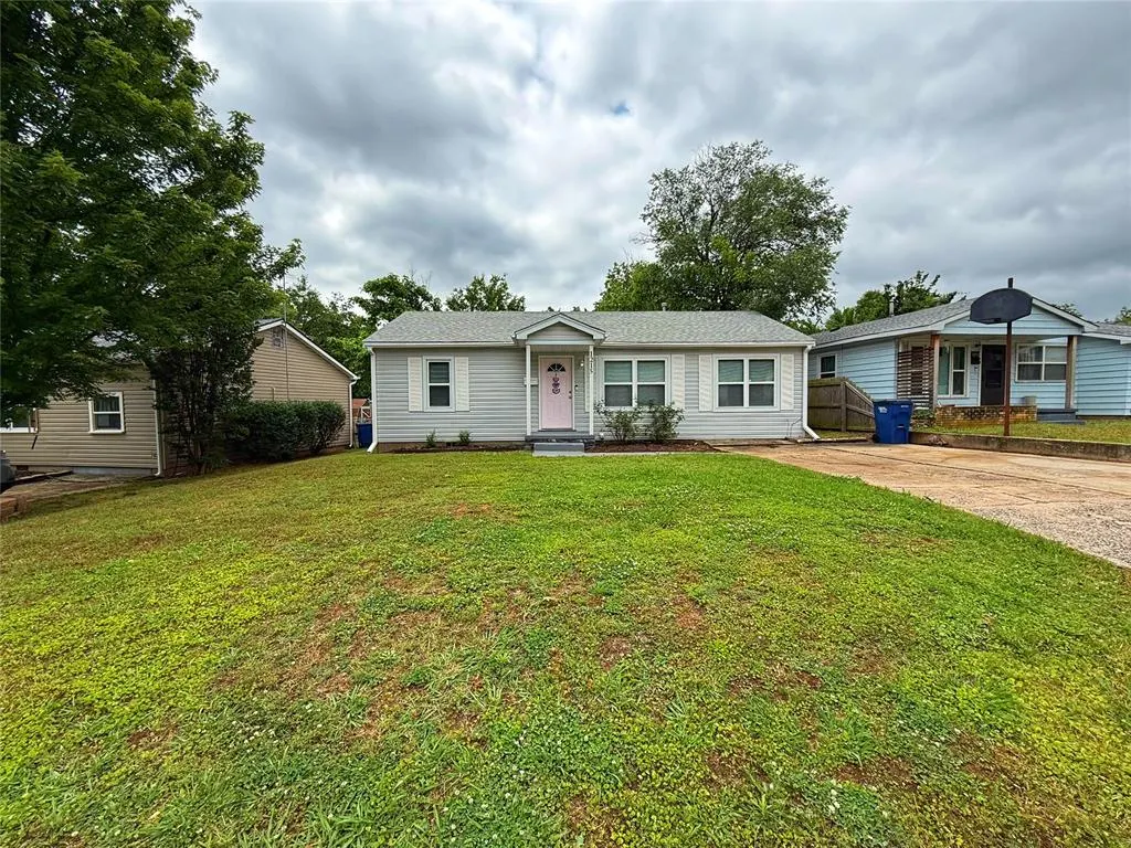 Photo 3 — 1215 Carol Drive, Shawnee, OK 74804