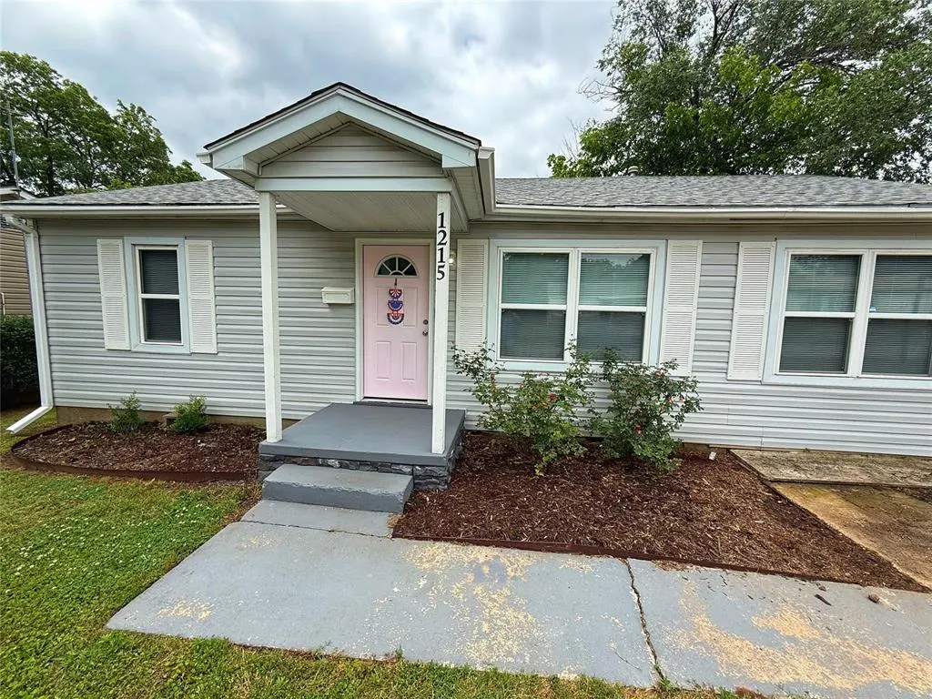 Photo 6 — 1215 Carol Drive, Shawnee, OK 74804