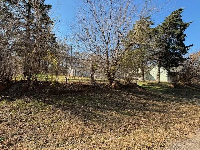 Photo 4 — 511 Division Street, Arcadia, OK 73007