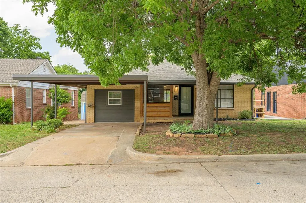 Front exterior — 2517 NW 34th Street, Oklahoma City, OK 73112