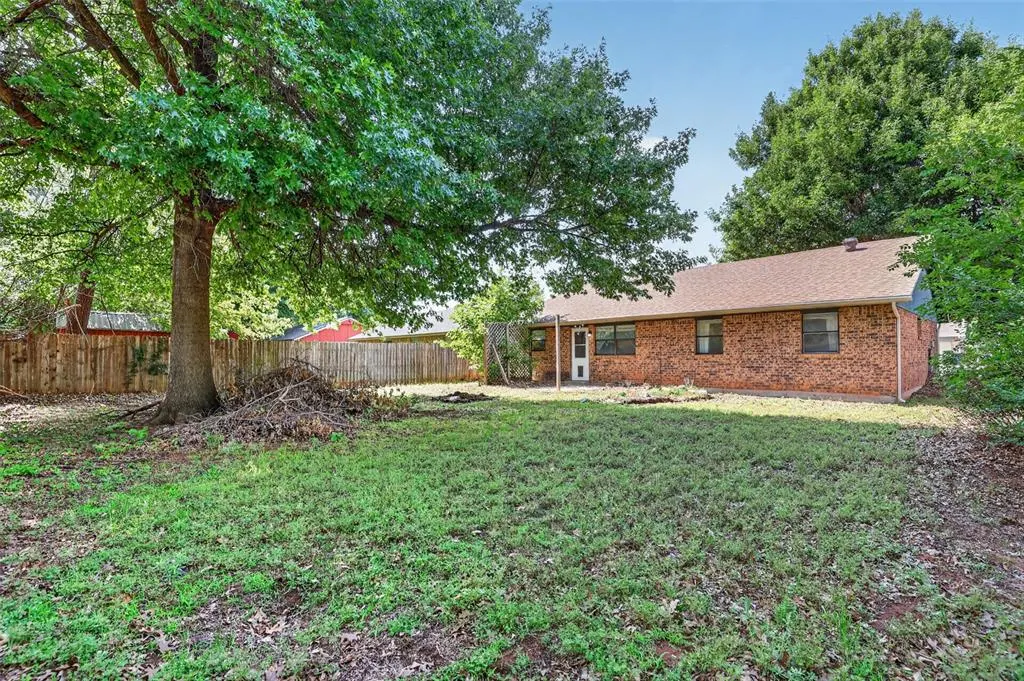 Photo 37 — 644 W Forster Drive, Mustang, OK 73064