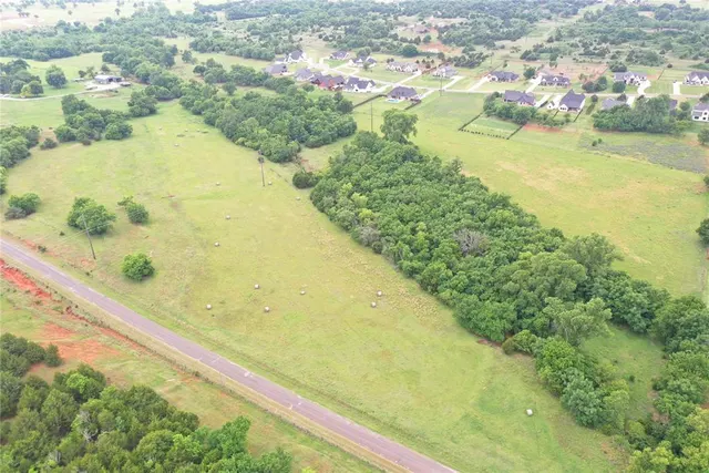 Photo 3 — N Rockwell Avenue, Blanchard, OK 73010