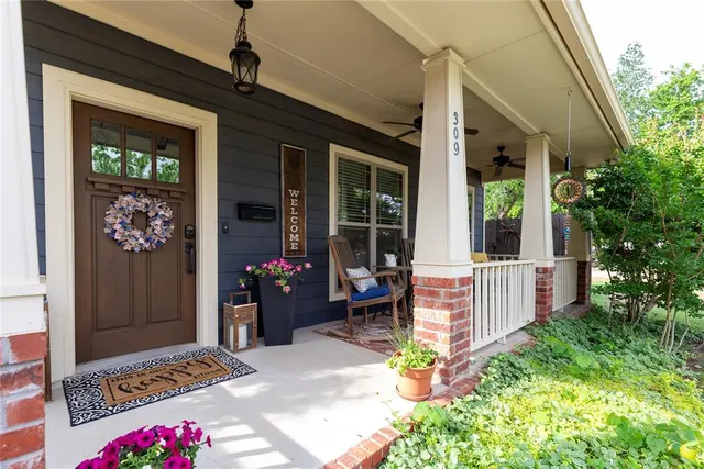Photo 4 — 309 W Tonhawa Street, Norman, OK 73069