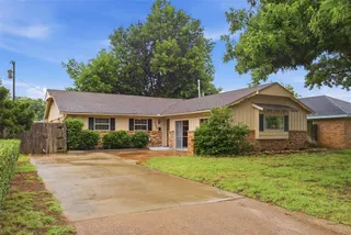 Sold home at 7704 NW 30th Street