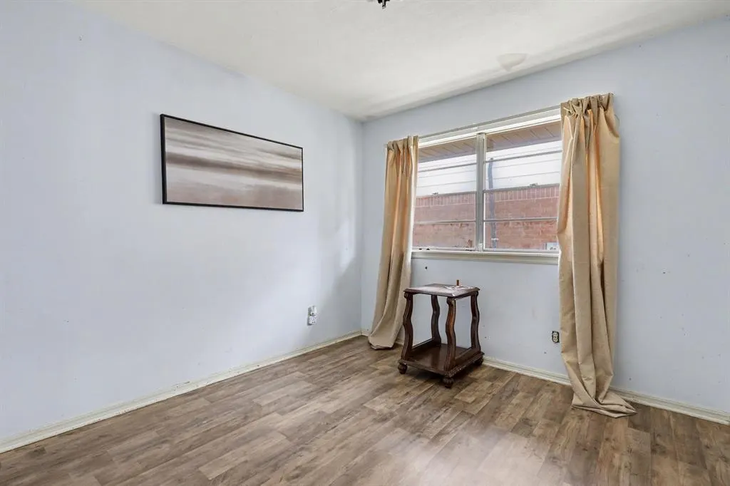 Photo 19 — 5904 N College Street, Warr Acres, OK 73122