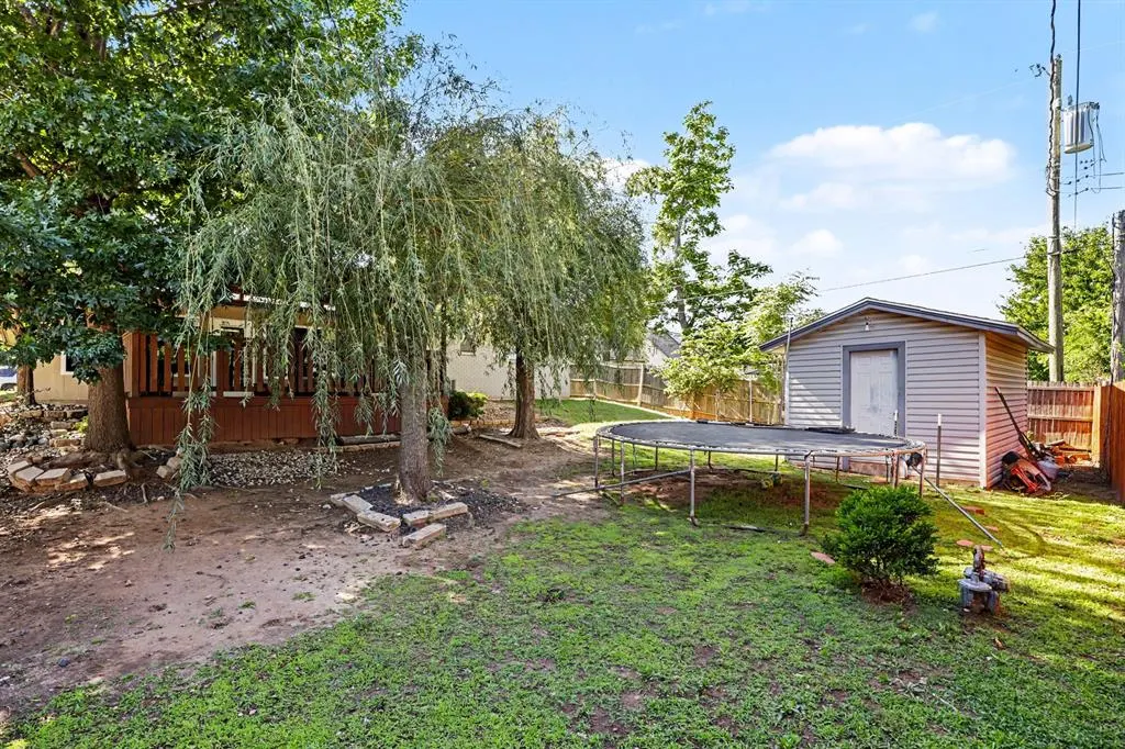 Photo 24 — 5904 N College Street, Warr Acres, OK 73122