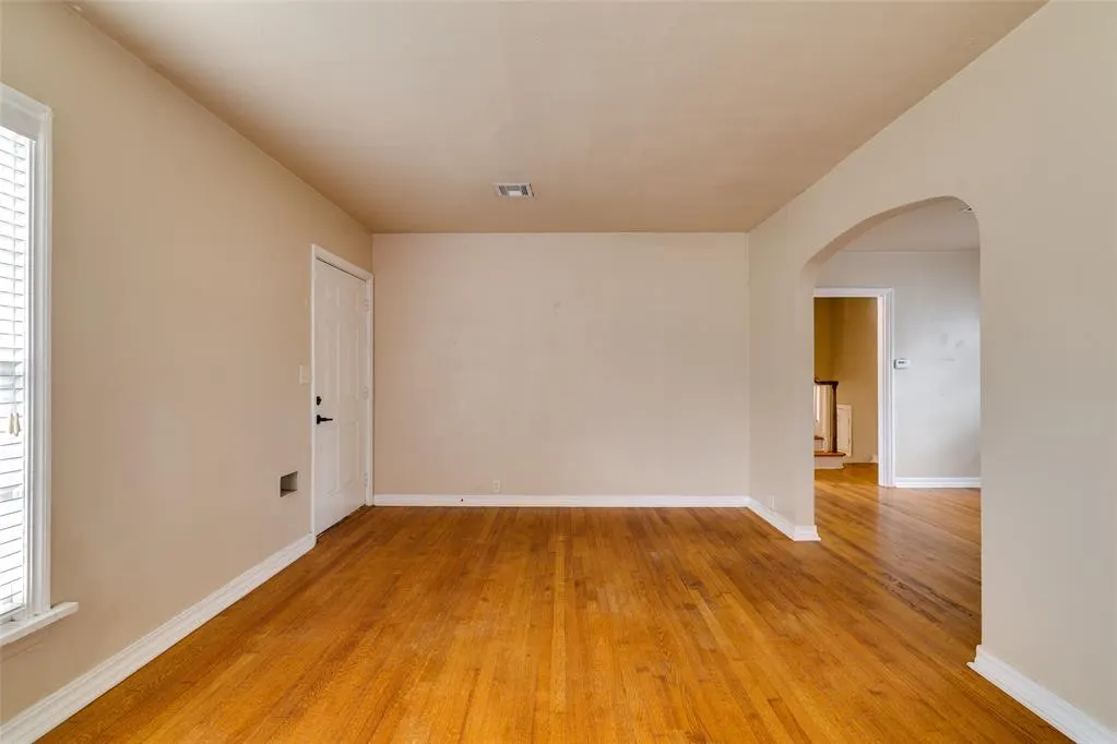 Photo 11 — 2541 NW 30th Street, Oklahoma City, OK 73112