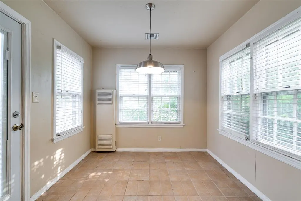 Photo 18 — 2541 NW 30th Street, Oklahoma City, OK 73112