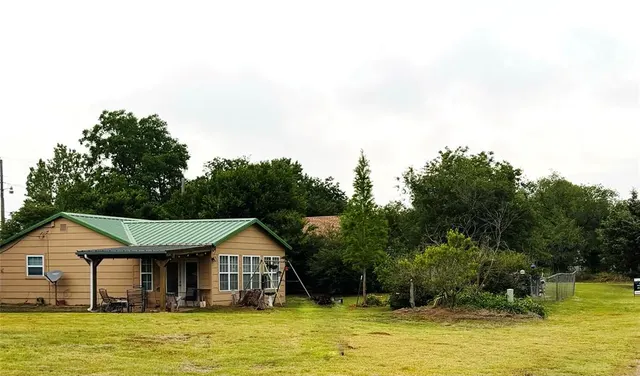 Front exterior — 420 S Marilyn, Fort Cobb, OK 73038