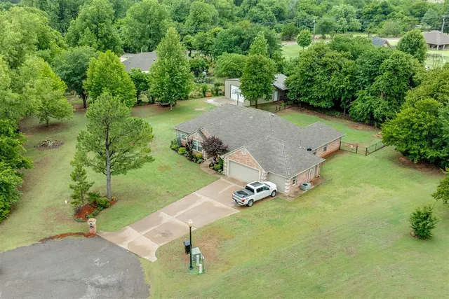 Front exterior — 2445 County Road 1199, Blanchard, OK 73010
