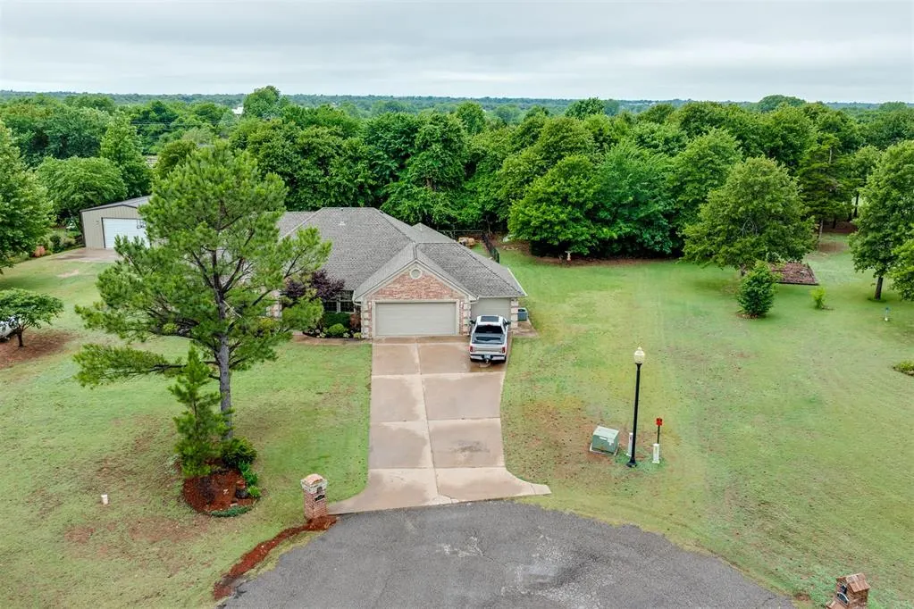 Photo 2 — 2445 County Road 1199, Blanchard, OK 73010
